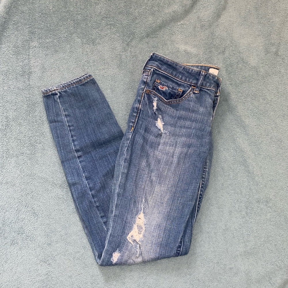 Distressed hollister skinny jeans
